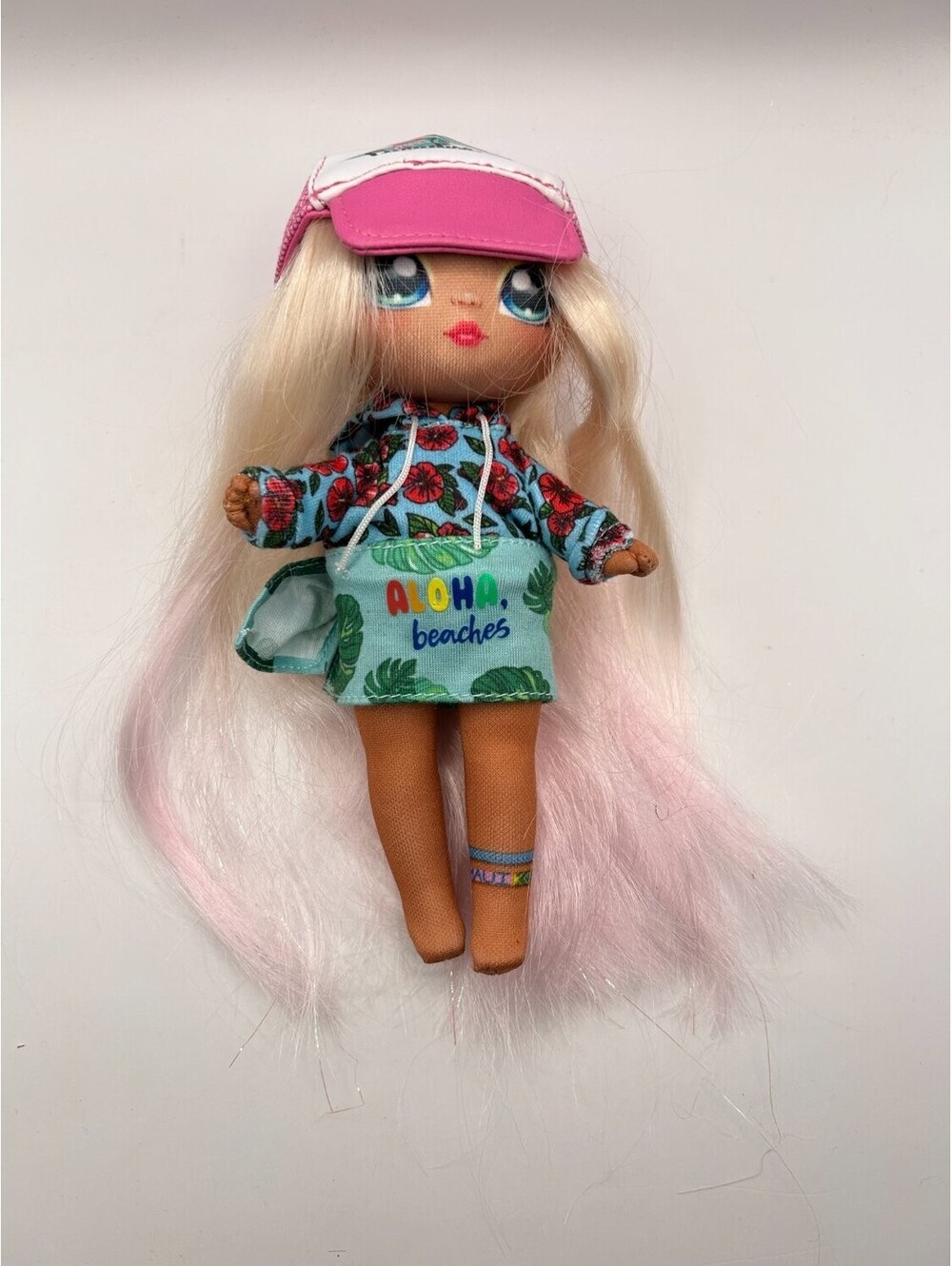 Na! Na! Na! Surprise Mai Wynnes 19 cm Flamingo Aloha Soft Fashion Doll Loose MGA